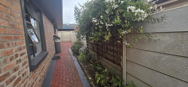 3 Bedroom Property for Sale in Reebok Western Cape